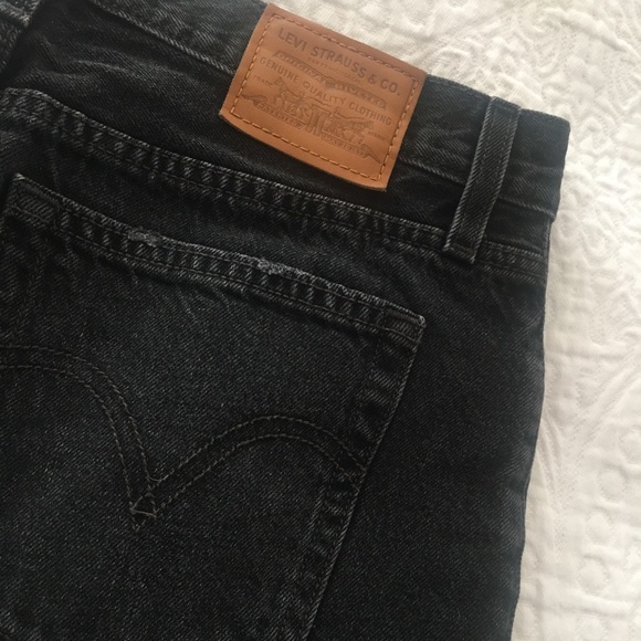 Levis denim destroyed skirt - Picture 3 of 9